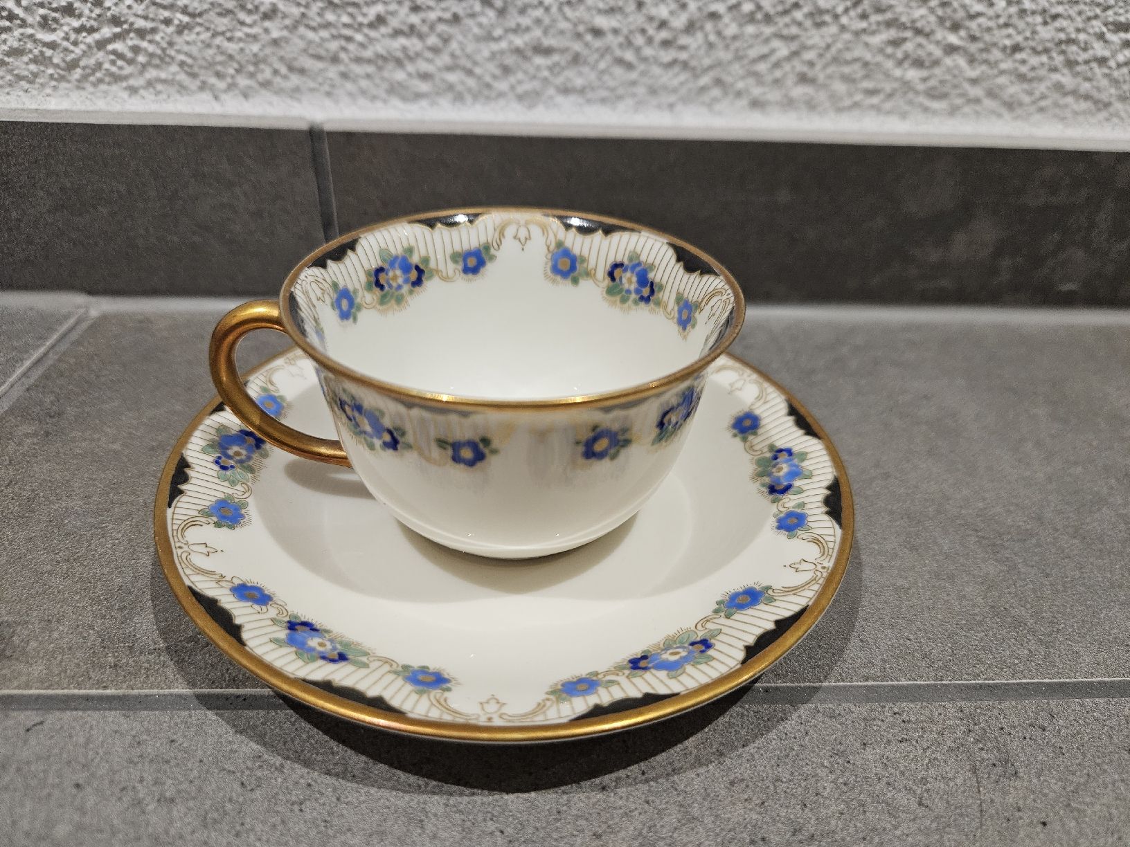 Tassen: Langenthaler Kaffeetasse mit Unterteller 37 – Gebraucht aus Heimenhausen von Saint-Michel3360