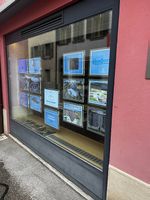 Brade vitrine commerciale lumineuse 14 panneaux A3. 
