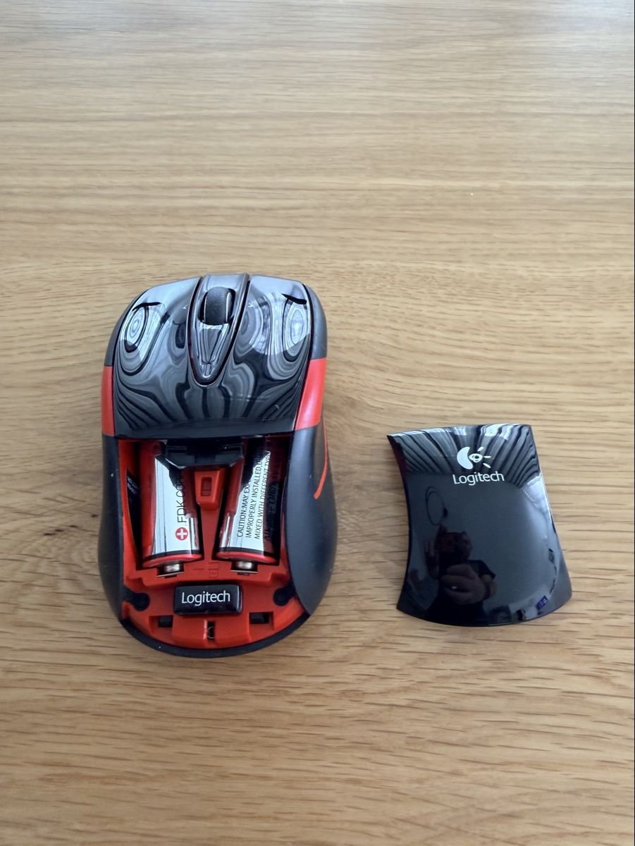 Logitech Mouse: Logitech M525 – Usato da Yverdon-les-Bains venduto da guigui_1976 2