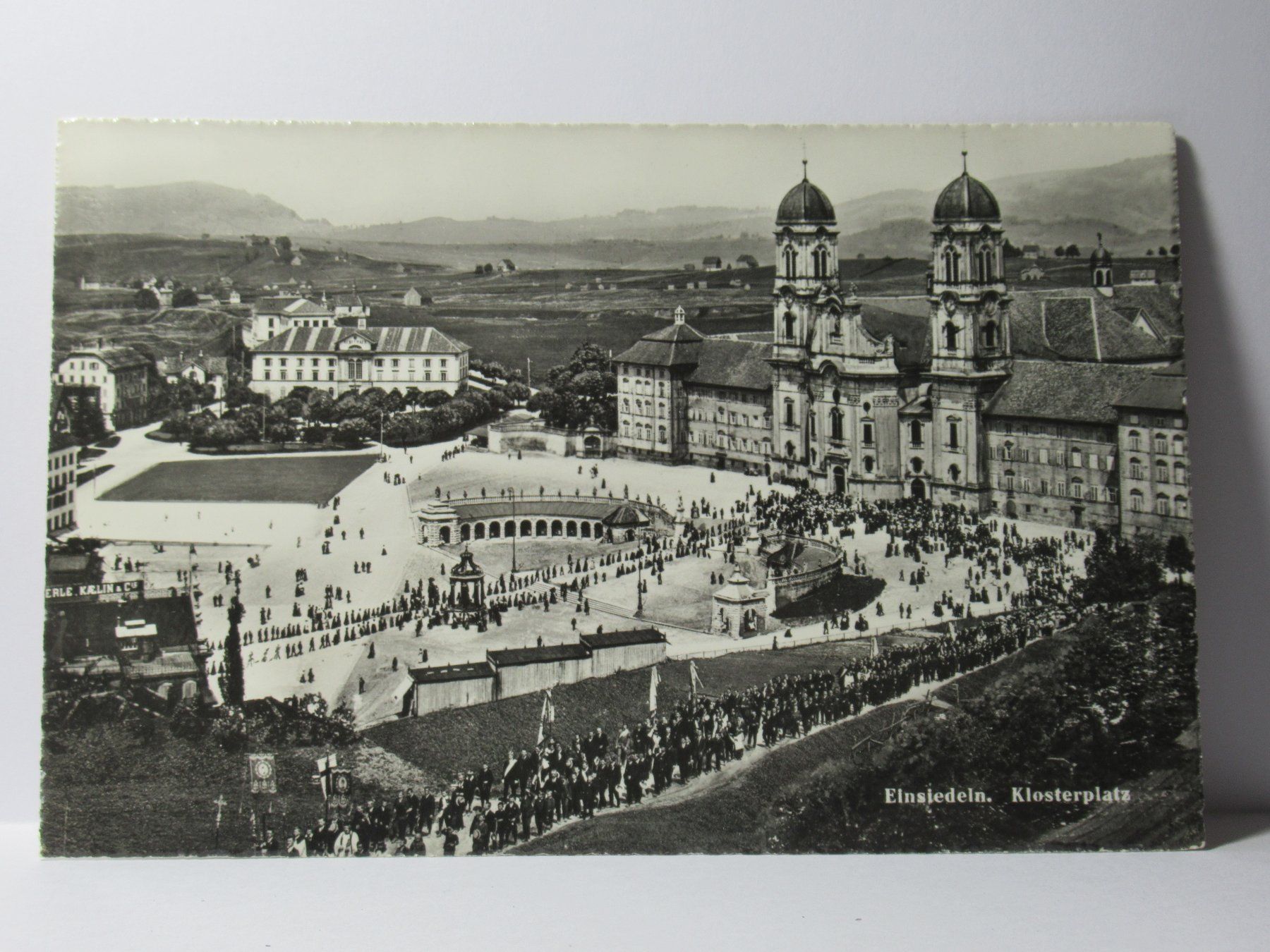 Cartoline postali: Einsiedeln , Klosterplatz 1959 – Usato da Grenchen venduto da Bluemchen1900