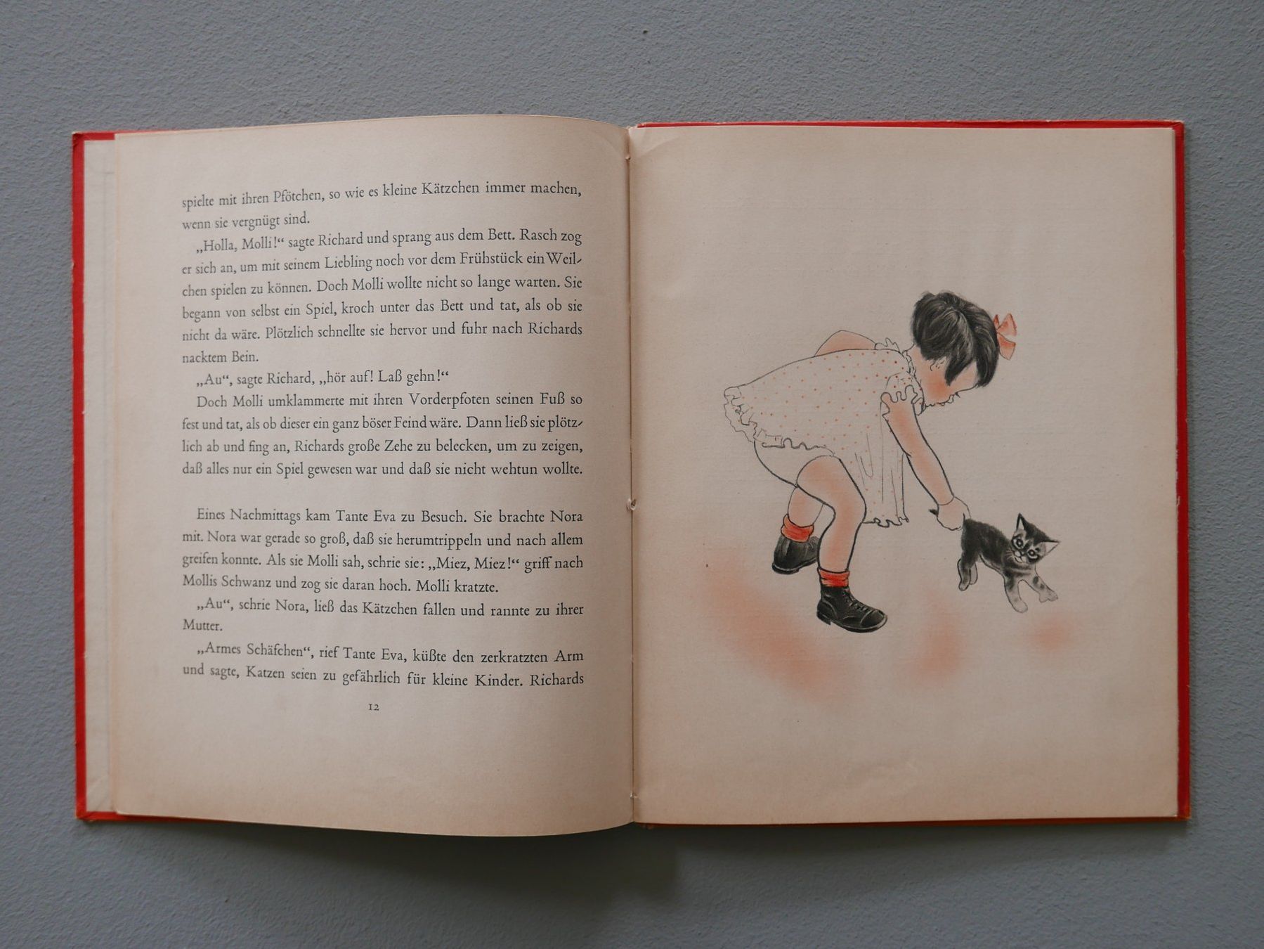 Libri: ANTIKES KINDERBUCH MOLLI KATZENGESCHICHTE – Usato da Balgach venduto da Zwischenraum 5