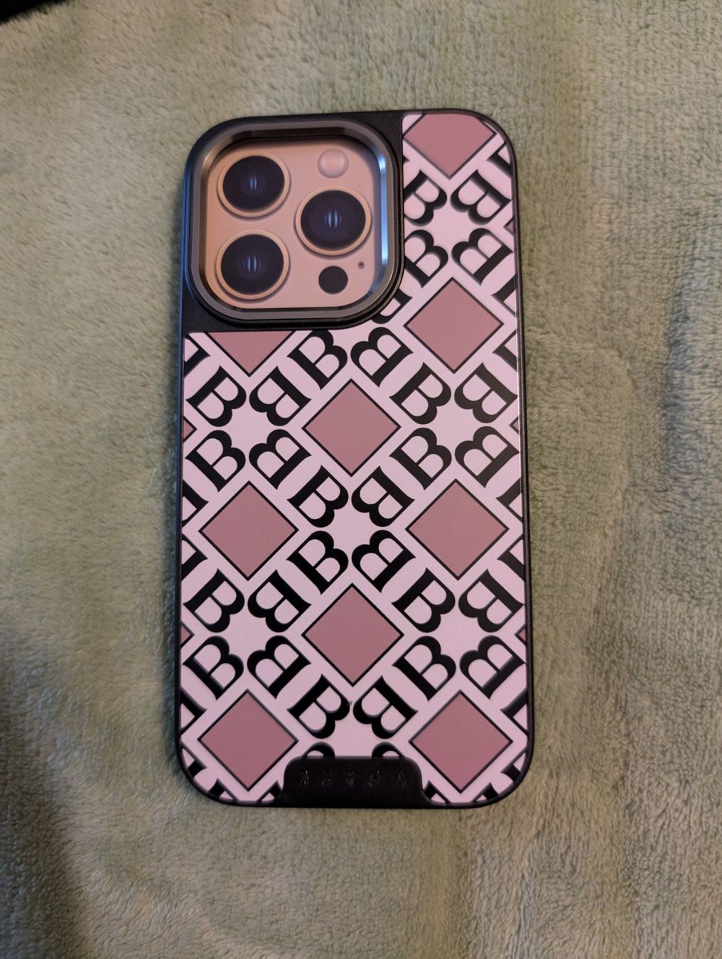 Cover & Protezioni schermo: Hülle für Iphone 15 pro – Nuovo e nell'imballaggio originale da Winterthur venduto da UncleMikha-el 1