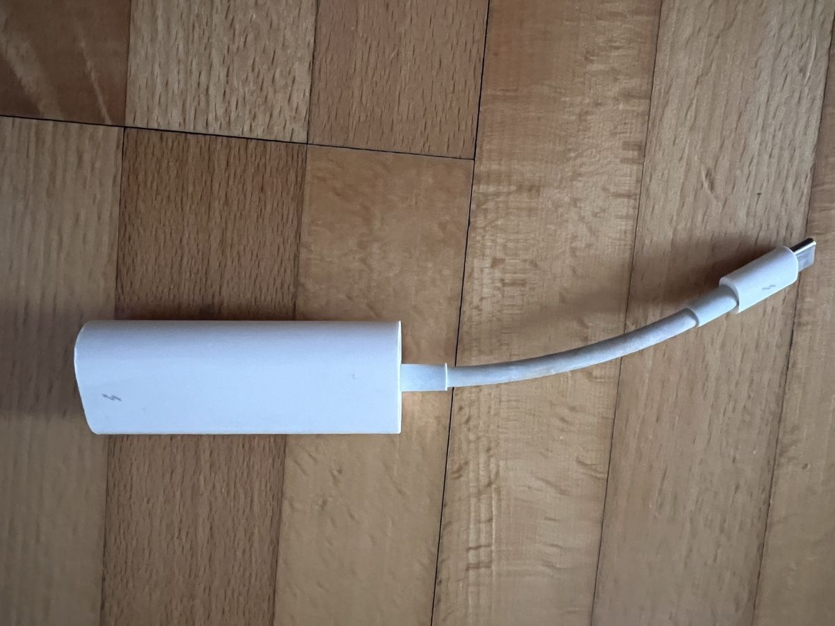 Apple Monitor: Display Apple Thunderbolt – Usato da Uerikon venduto da Rot 5