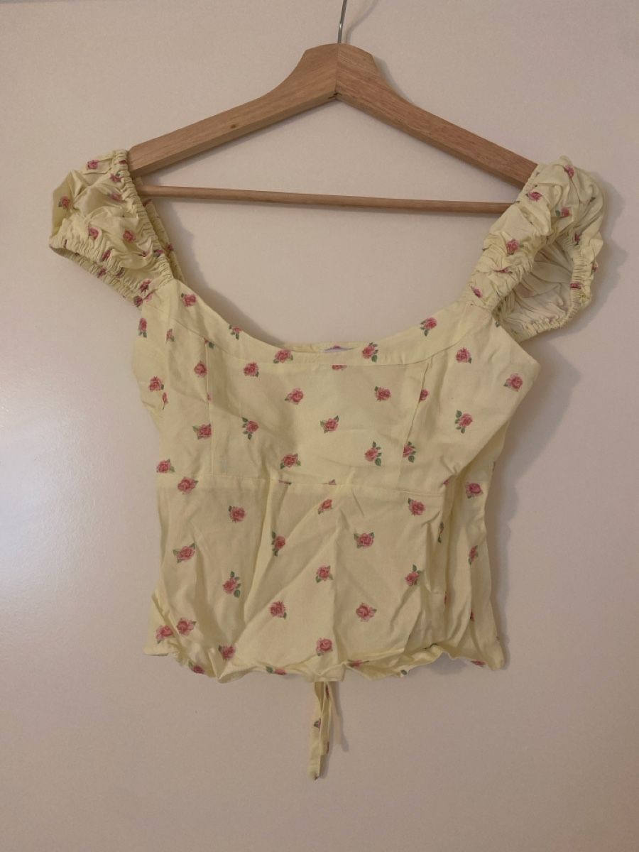 T-shirt: T-Shirt Princess Polly – Nuovo (secondo la descrizione) da St. Gallen venduto da mic_6zq2