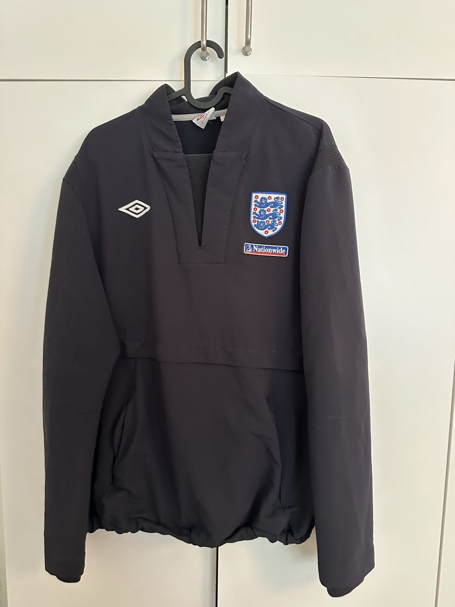 Maglioni & Felpe: England Umbro Trainings Pullover L – Usato da Bern venduto da Trikot-Liebe