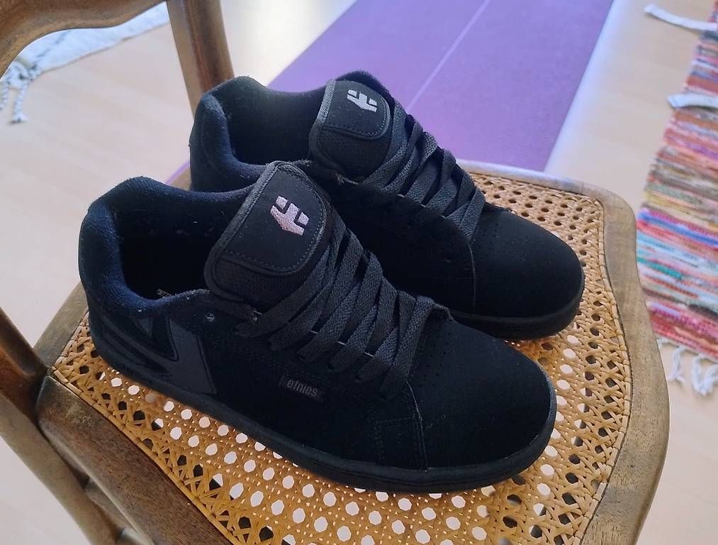 Etnies Herrenschuhe: Etnies Sneaker / Skaterschuh – Gebraucht aus Nidau von Fabienne84