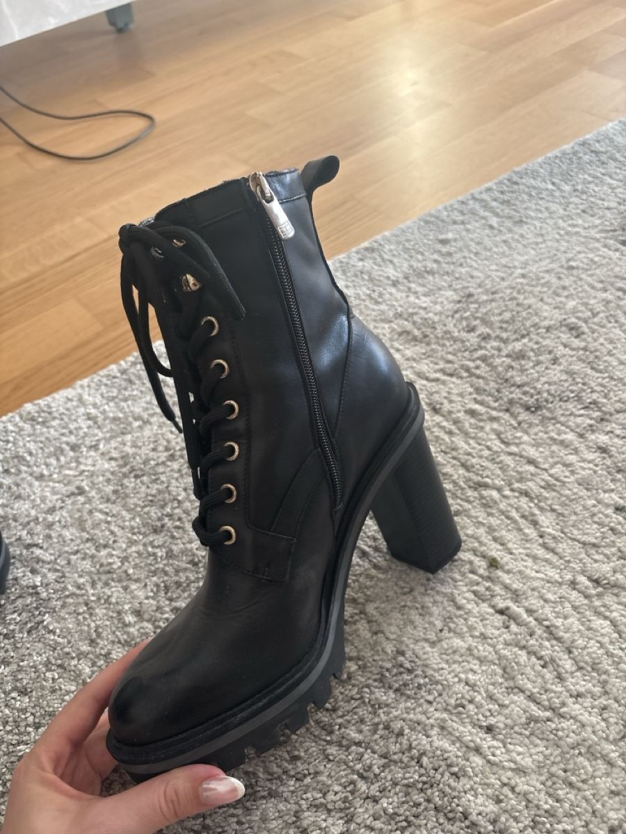 Tommy Hilfiger Scarpe da donna: Tommy Hilfiger Winterstiefel – Nuovo (secondo la descrizione) da Bürglen TG venduto da ste_s6yp 1