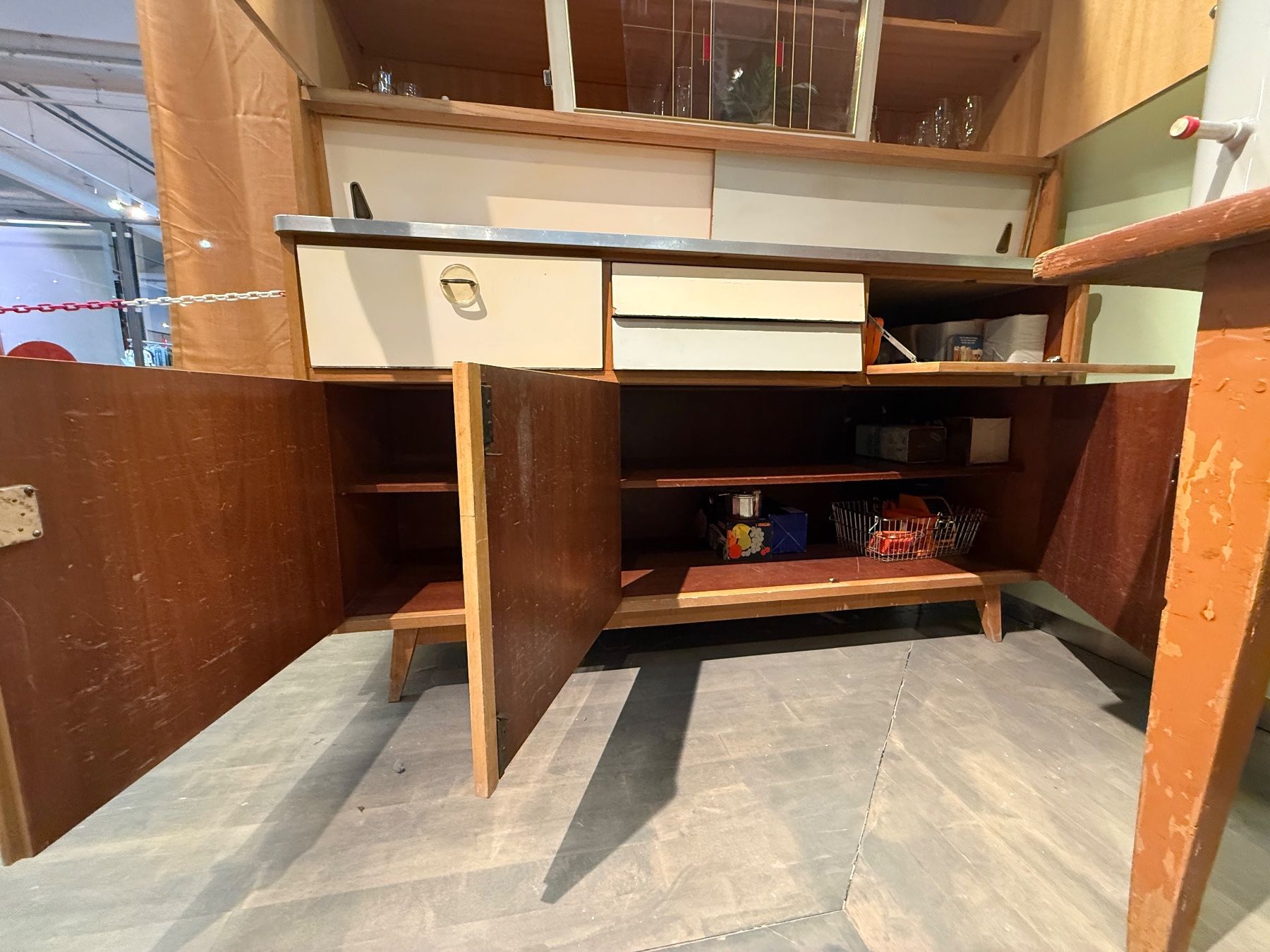 Büffets: Rockabilly Küchenbuffet – Gebraucht aus Fulenbach von Annie.s_Mid_Century 7