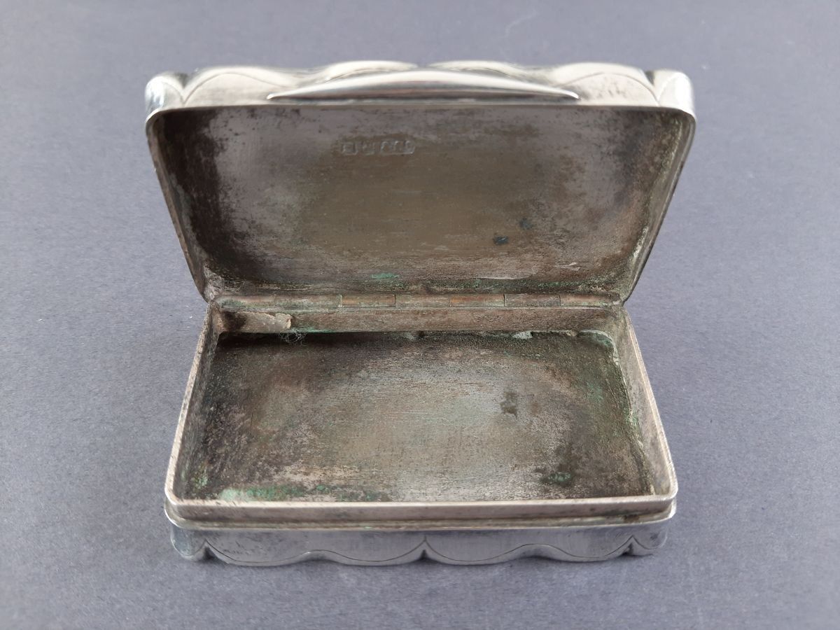 Tabak: Döschen, Metall, "Schnupftabakdose", mit Monogramm, antik – Gebraucht aus Oberengstringen von fru_9b92 4
