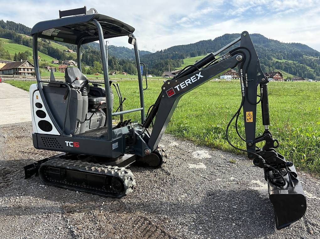 Terex Excavateurs: Terex TC16 Bagger 1.7 To – D'occasion à Rothenthurm par FHS6418 2