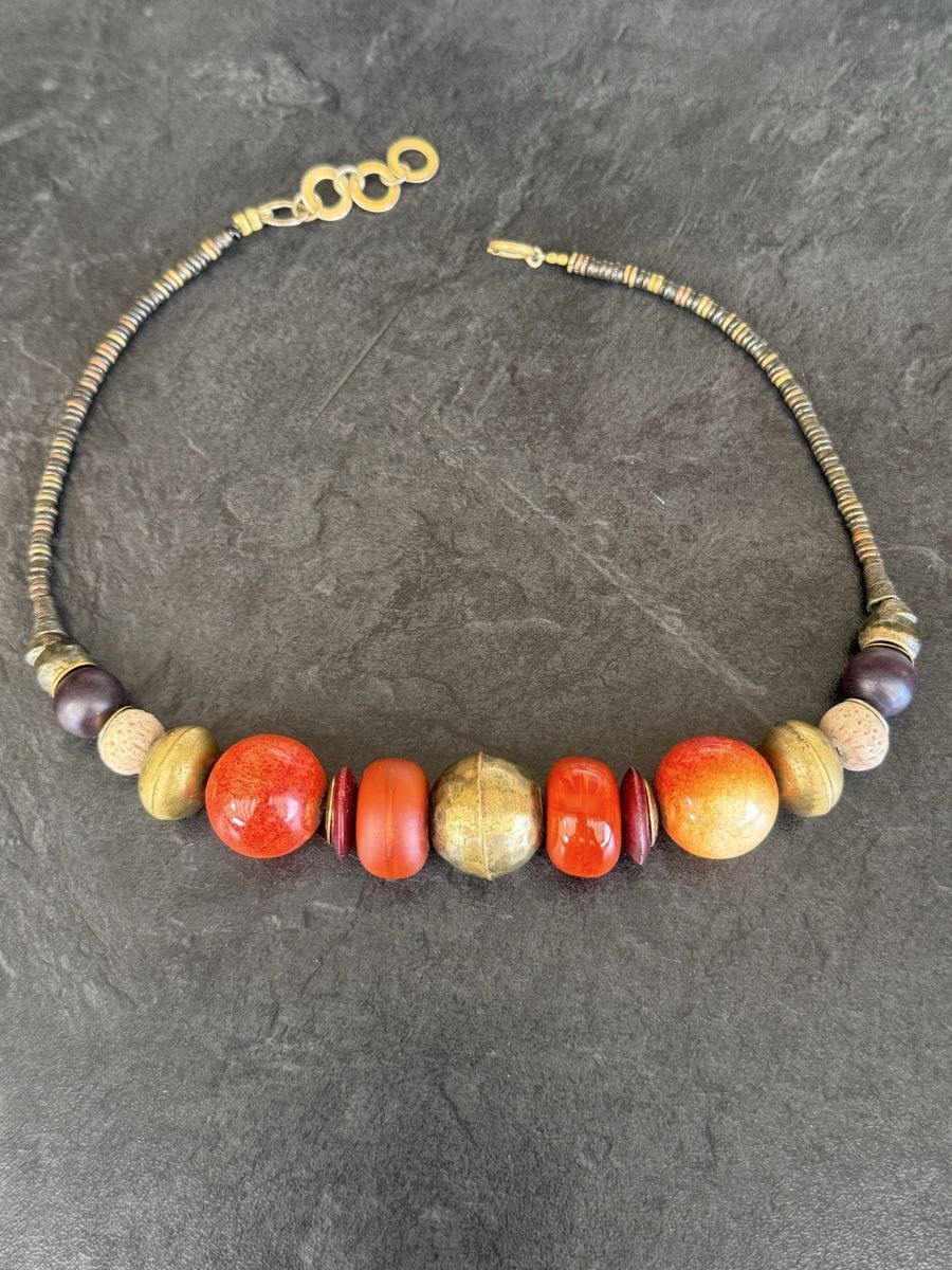 Catenine: Modeschmuck Halskette Ethno Boho mit bunten Perlen – Usato da Wettingen venduto da Ni_la_lo