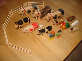 Holz Bauernhof Set mit Tieren und Zaun gebraucht