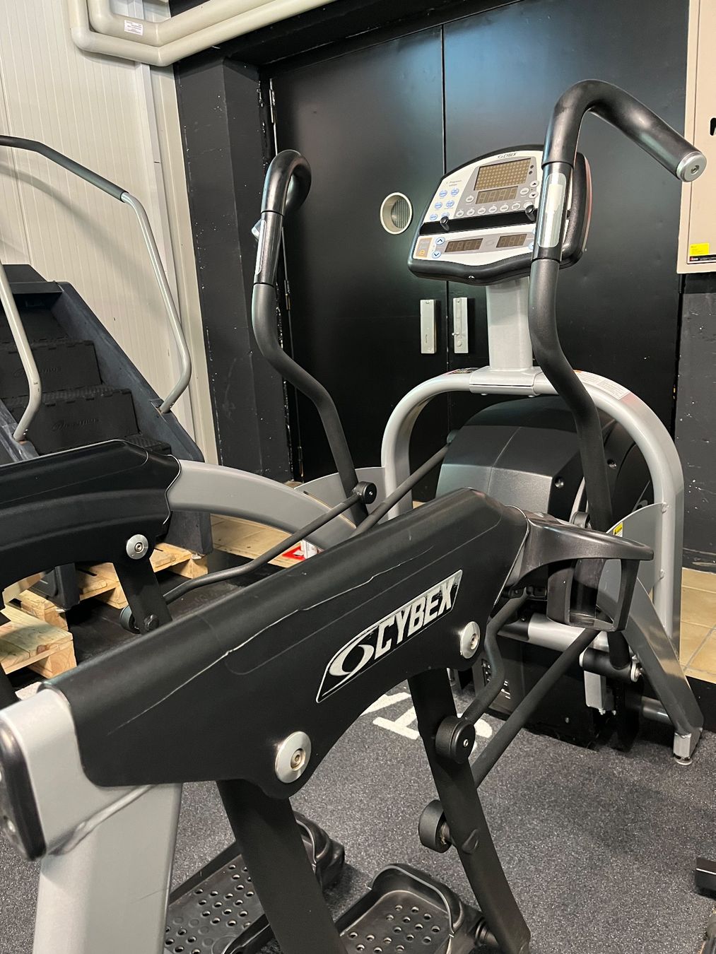 Cybex Hometrainer: Cybex Crosstrainer (Arc Trainer) – Usato da Trübbach venduto da tea_k5bv