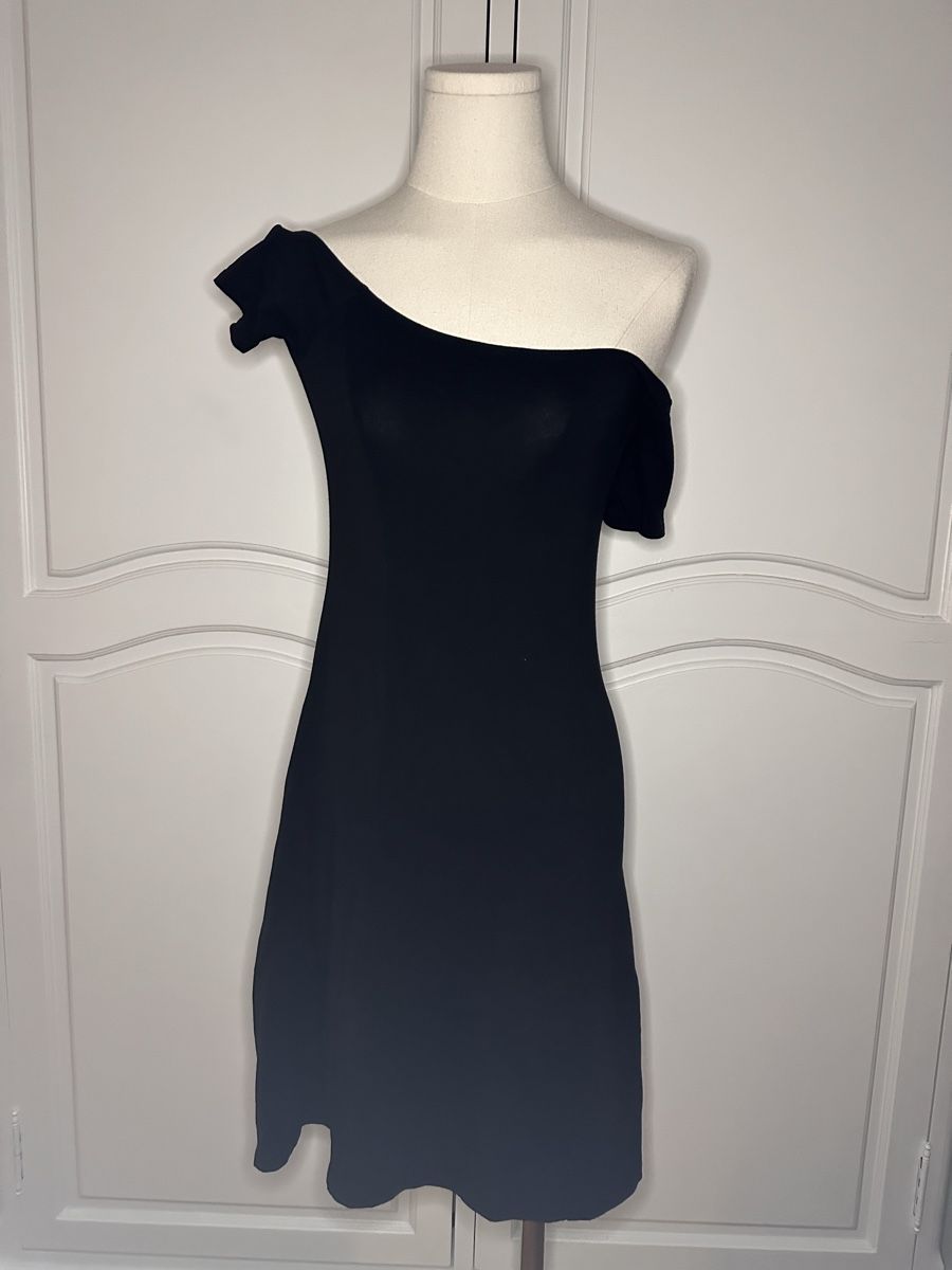 Kleider: Schwarzes Kleid wie neu s – Gebraucht aus Pfaffhausen von Klaras_second_hand 1