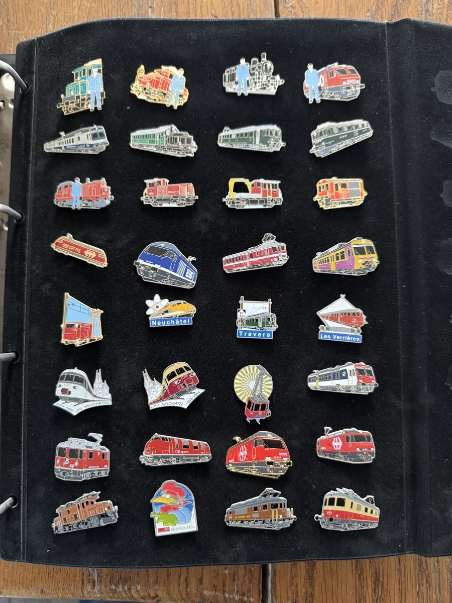 SBB/CFF/FFS Placchette & Badge: Pin’s CFF/SBB – Usato da Gampelen venduto da Rz7 1