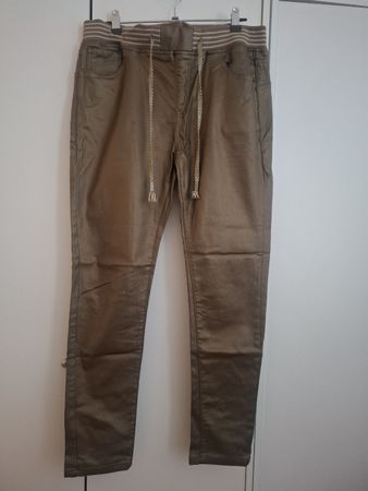 Trendige Hose in Gold-Metallic-Optik, Grösse M, neuwertig!