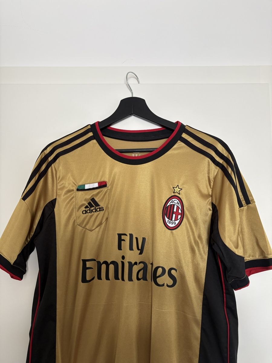 Leibchen & Hosen: AC Milan Trikot Grösse M Gold – Neu (gemäss Beschreibung) aus Zürich von _zh_sellz 1