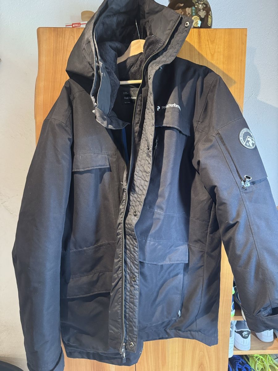 Peak Performance Jacken: Peak Performance Klondyk Parka XXL – Gebraucht aus Wolfwil von T-Bar 1