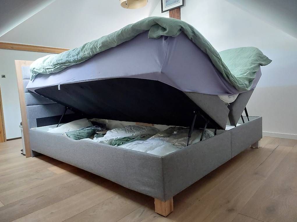 Lits: Lit Boxspring 180x200 avec rangement – D'occasion à Neuchâtel par jam_6mrn 2