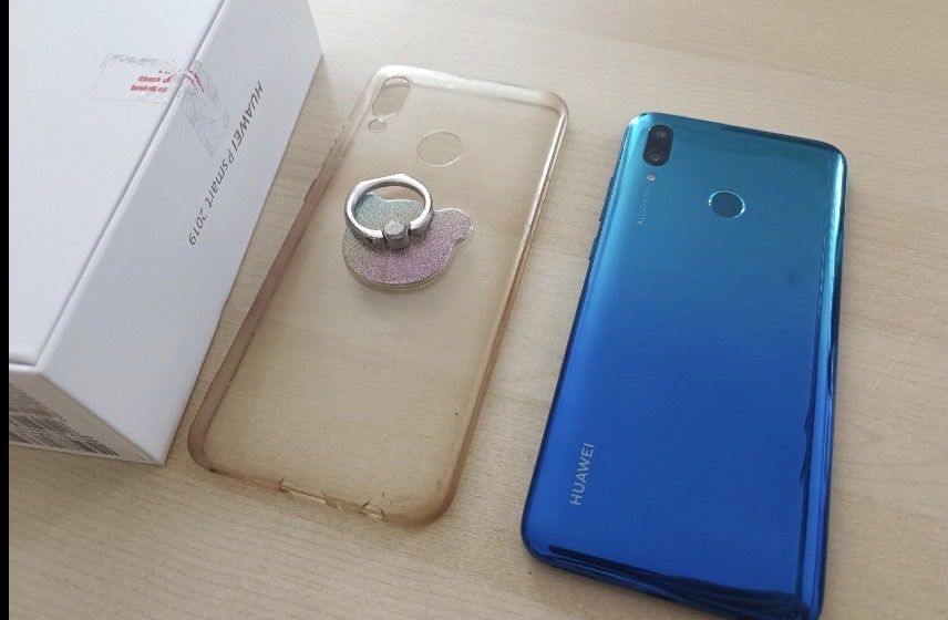 Huawei Telefoni cellulari / Smartphones: Huawei P Smart (2019) - – Usato da Luzern venduto da M.Ai 1