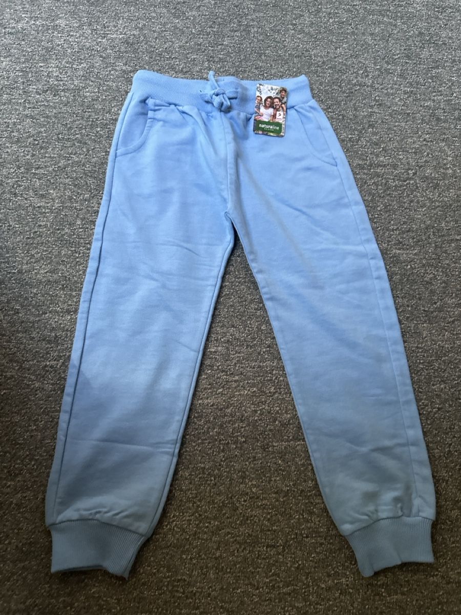 Pantaloni: Kinder Jogginghose hellblau Gr 110neu mit Etikett – Nuovo e nell'imballaggio originale da Baltschieder venduto da YmroBe