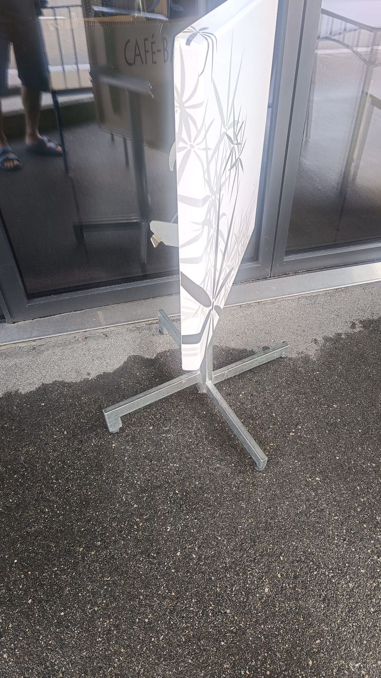 Tavoli: 3 tables restaurant pliables – Usato da Tramelan venduto da ken_79rx 1