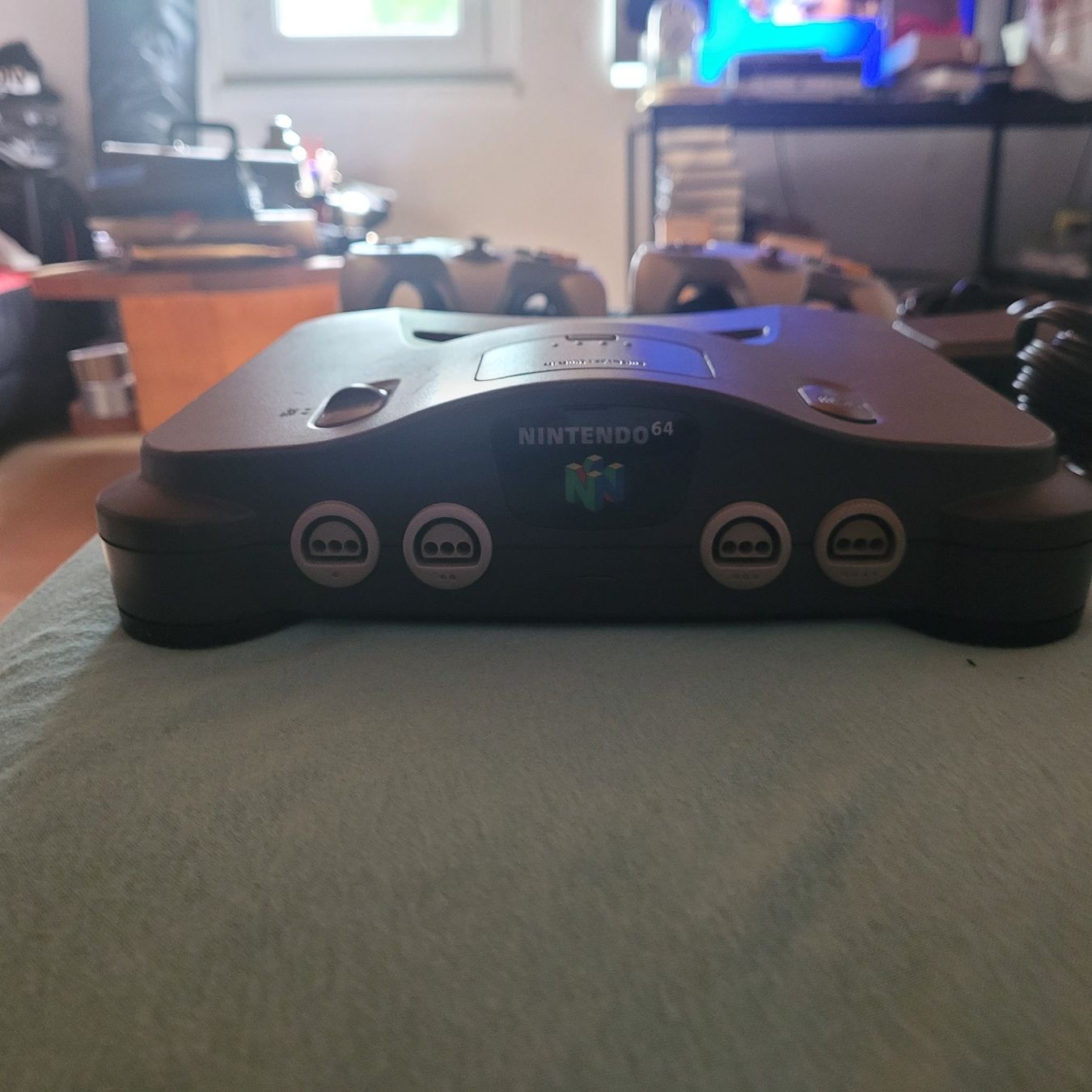 Nintendo Console: Nintendo 64 Konsole mit 2 Controllern gebraucht – Usato da Grône venduto da Gronibar 1