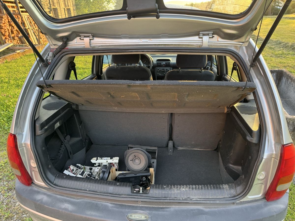 Opel Automobili: Opel Corsa B 1.2  – Difettoso da Uetikon am See venduto da benji99420 5