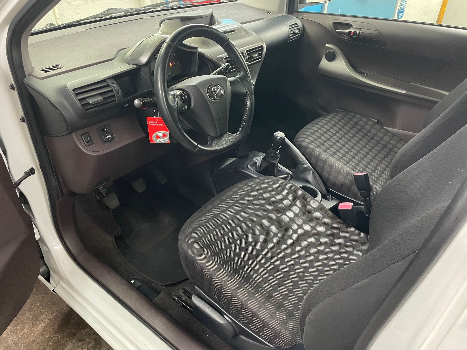 Toyota Autos: Toyota iQ 1.0 2009 Handschaltung – Gebraucht aus Bern von FOREST62 4