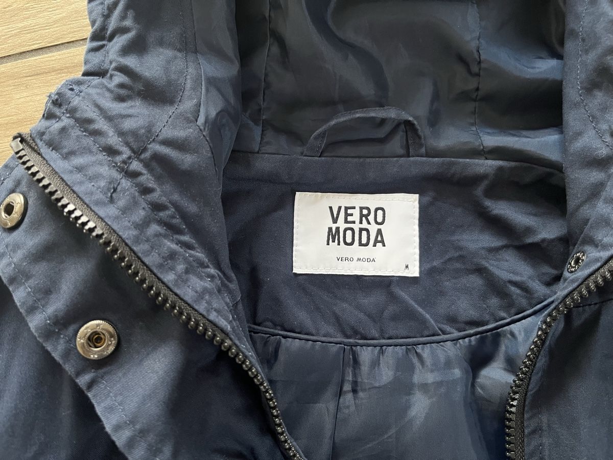Vero Moda Cappotti: Vero Moda Übergangsjacke, dunkelblau, Grösse M – Usato da Wimmis venduto da xenia_008 1