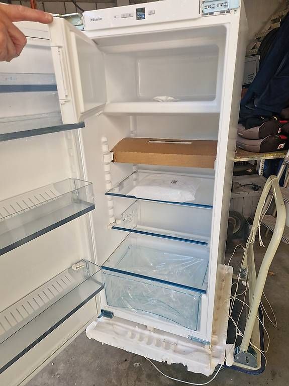 Frigoriferi: Kühlschrank  Miele – Nuovo e nell'imballaggio originale da Neuenegg venduto da bachopa1 1