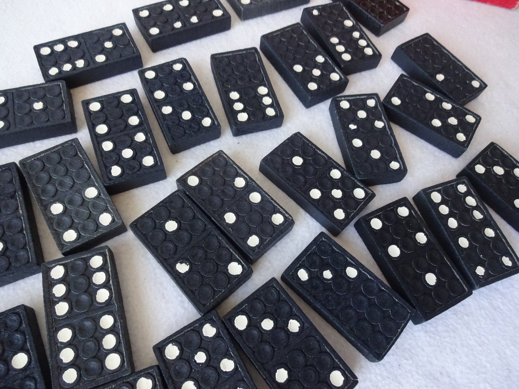 Giochi: antikes Domino – Usato da St.Gallen venduto da Paddington11 7