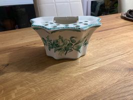Très jolie vase en porcelaine un peu particulière