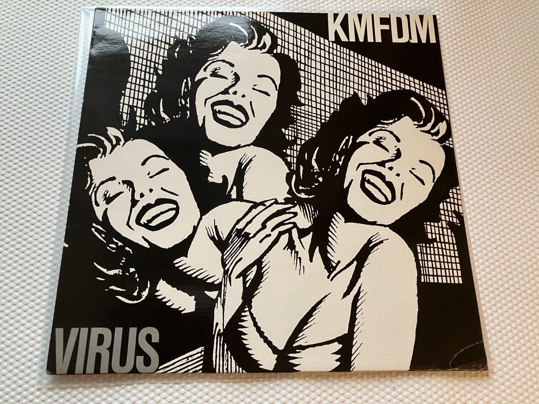 Schallplatten: KMFDM – Gebraucht aus Aarwangen von Jukebox3