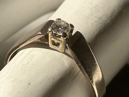 Traumhafter Solitär Weissgoldring 750er Brillanten 0,095ct