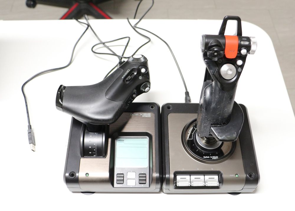 Saitek X52-Controller (Reinigungsbedarf!) | Kaufen auf Ricardo