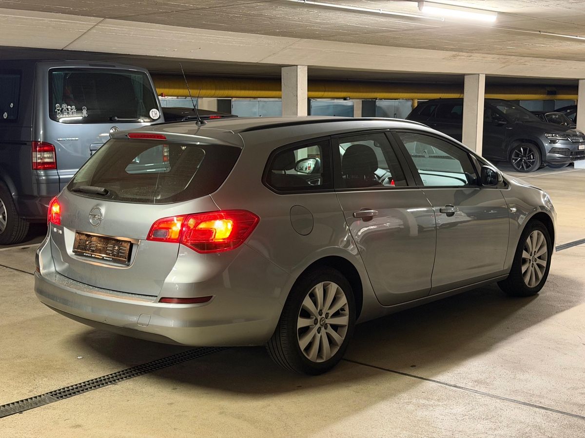 Opel Automobili: OPEL Astra J 16 Kombi – Usato da Winterthur venduto da F.M_mili