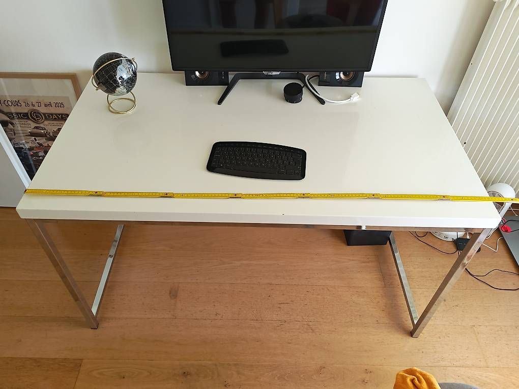 Schreibtische: Bureau pieds chromer – Gebraucht aus Paudex von Aventure1