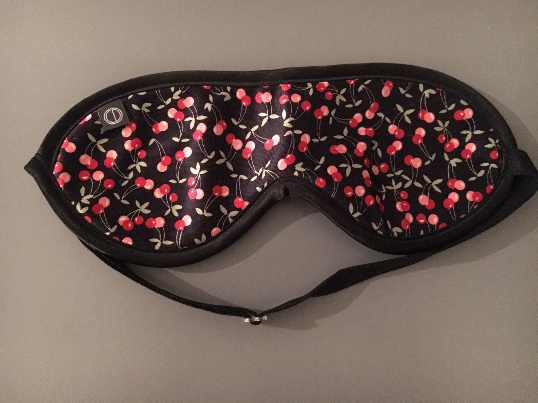 Maschere: Schlafbrille mit Cherry Muster – Nuovo (secondo la descrizione) da Zürich venduto da ehupp