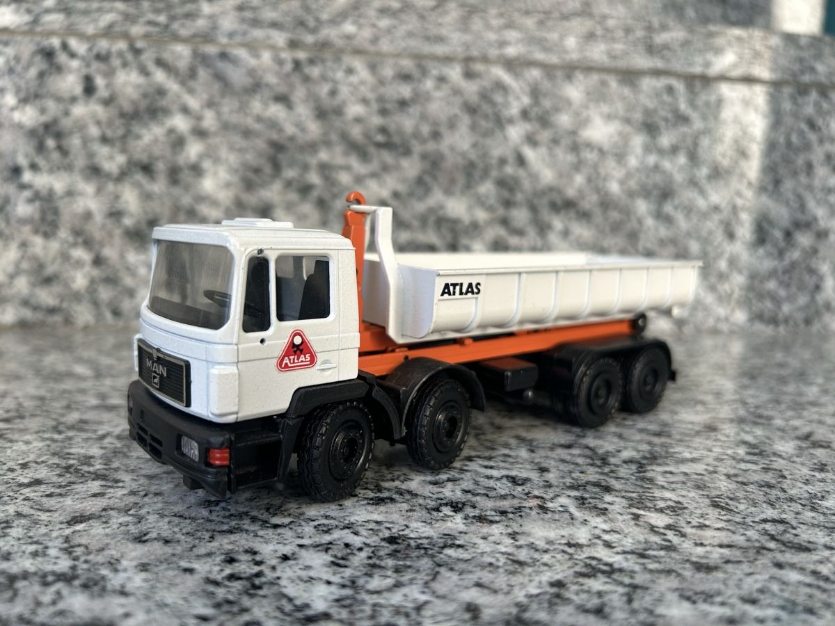 Conrad Modellbausätze & Standmodelle: MAN Hakengerät – Gebraucht aus Horw von Tigercat635 1