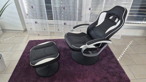 Poltrone: Relaxsessel mit Hocker zu verkaufen – Usato da Wettingen venduto da Lady_glam 1