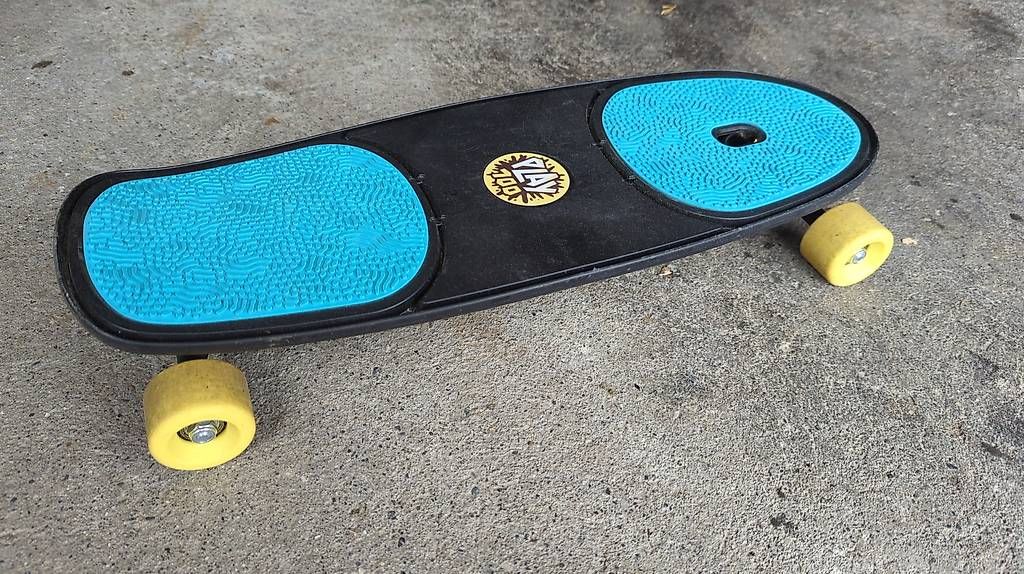 Skateboards: Kinder Skateboard bis 20kg – Usato da Mels venduto da bergmoench