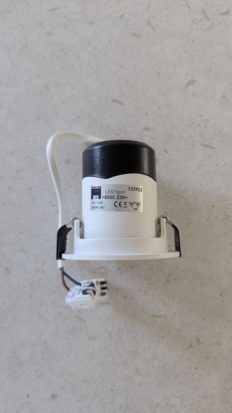 Lampadari & plafoniere: Max Hauri LED Einbauspots Weiss 68mm – Usato da Seon venduto da Speedtape