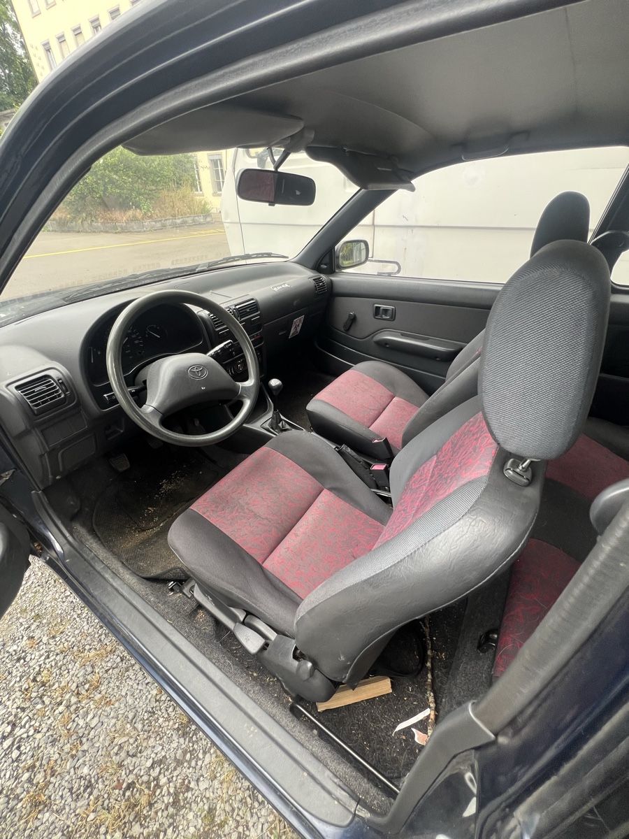 Toyota Autos: Toyotal Starlet – Defekt aus Ebikon von Azziara 5