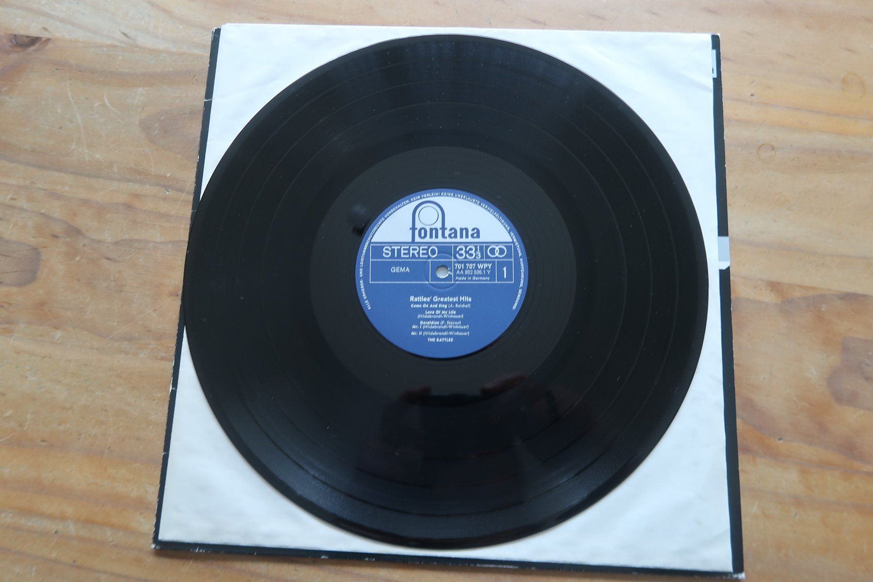 Dischi in vinile: THE RATTLES - GREATEST HITS - VINYL LP – Usato da Basel venduto da Patiscat 4