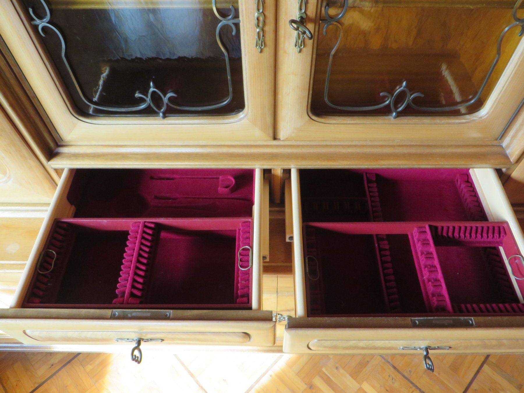Credenze: Buffet – Usato da Schwanden i. E. venduto da Lewisia 6