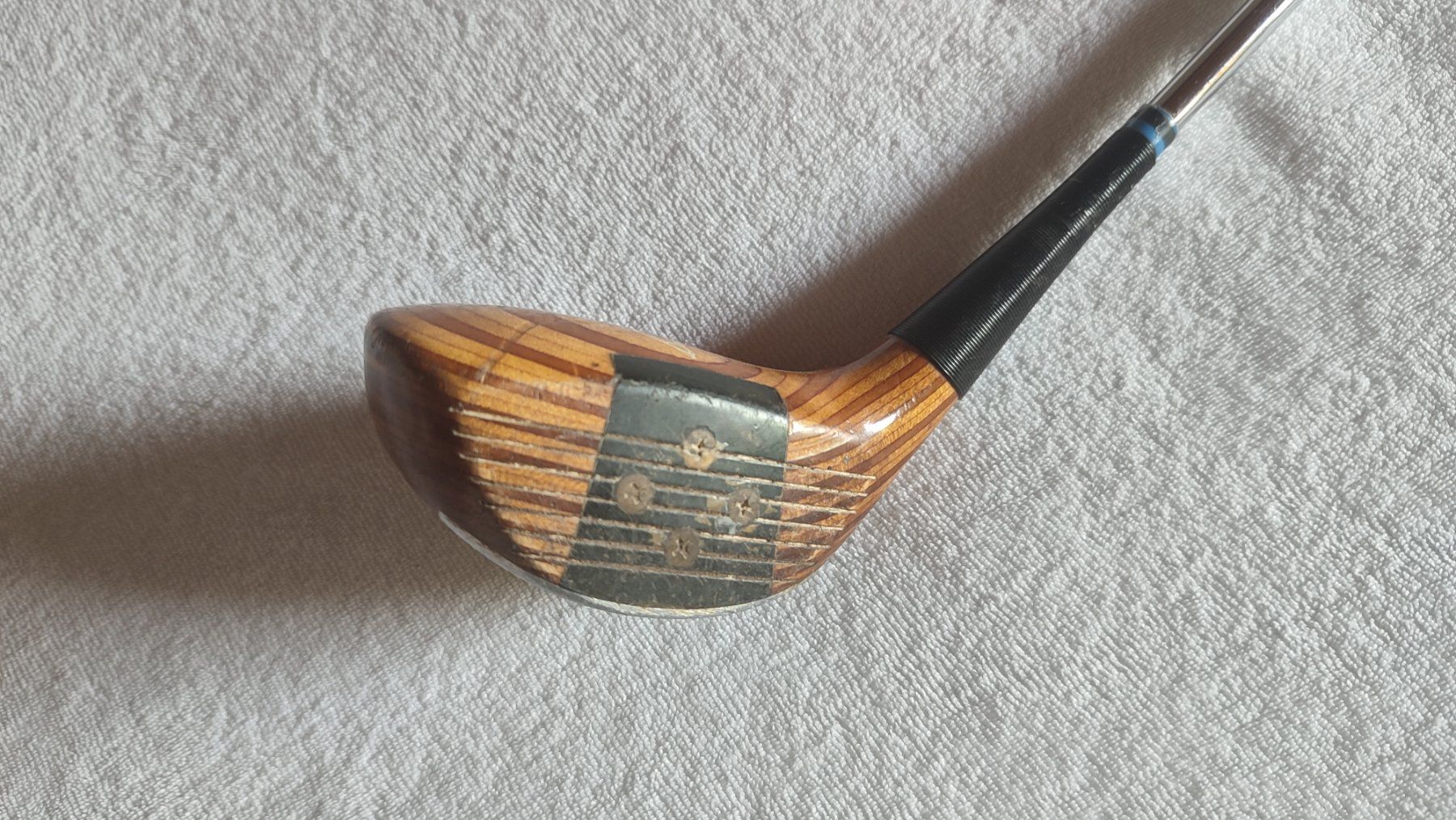 Mazze & Set: Golfschläger Antik aus Holz – Usato da Bäretswil venduto da Gartenzwergin 3