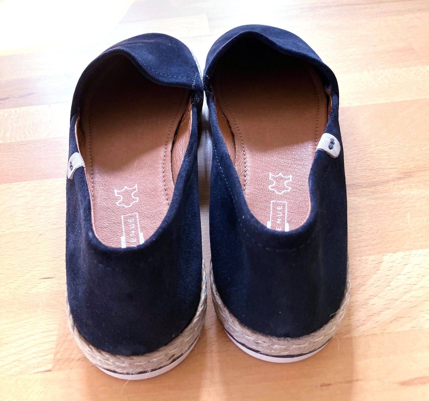 Scarpe da donna: Schöne Wildleder Sommerschuhe,  Gr. 39, neuwertig! – Nuovo (secondo la descrizione) da Olten venduto da Dickbrave 2