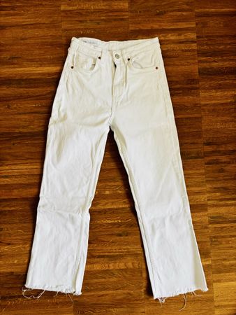Neuwertige High-Waist Jeans in Weiss