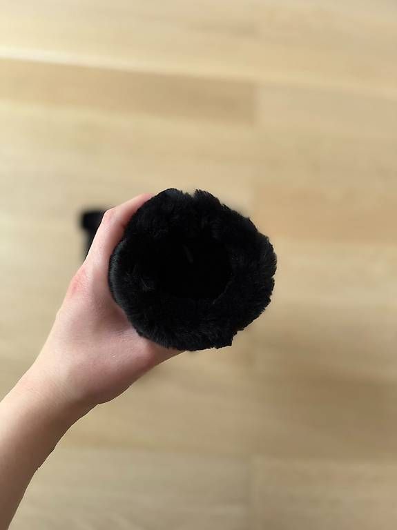 Guanti & manicotti: UGG Fäustlinge für Damen – Usato da St. Gallen venduto da Sabrinaaa 3